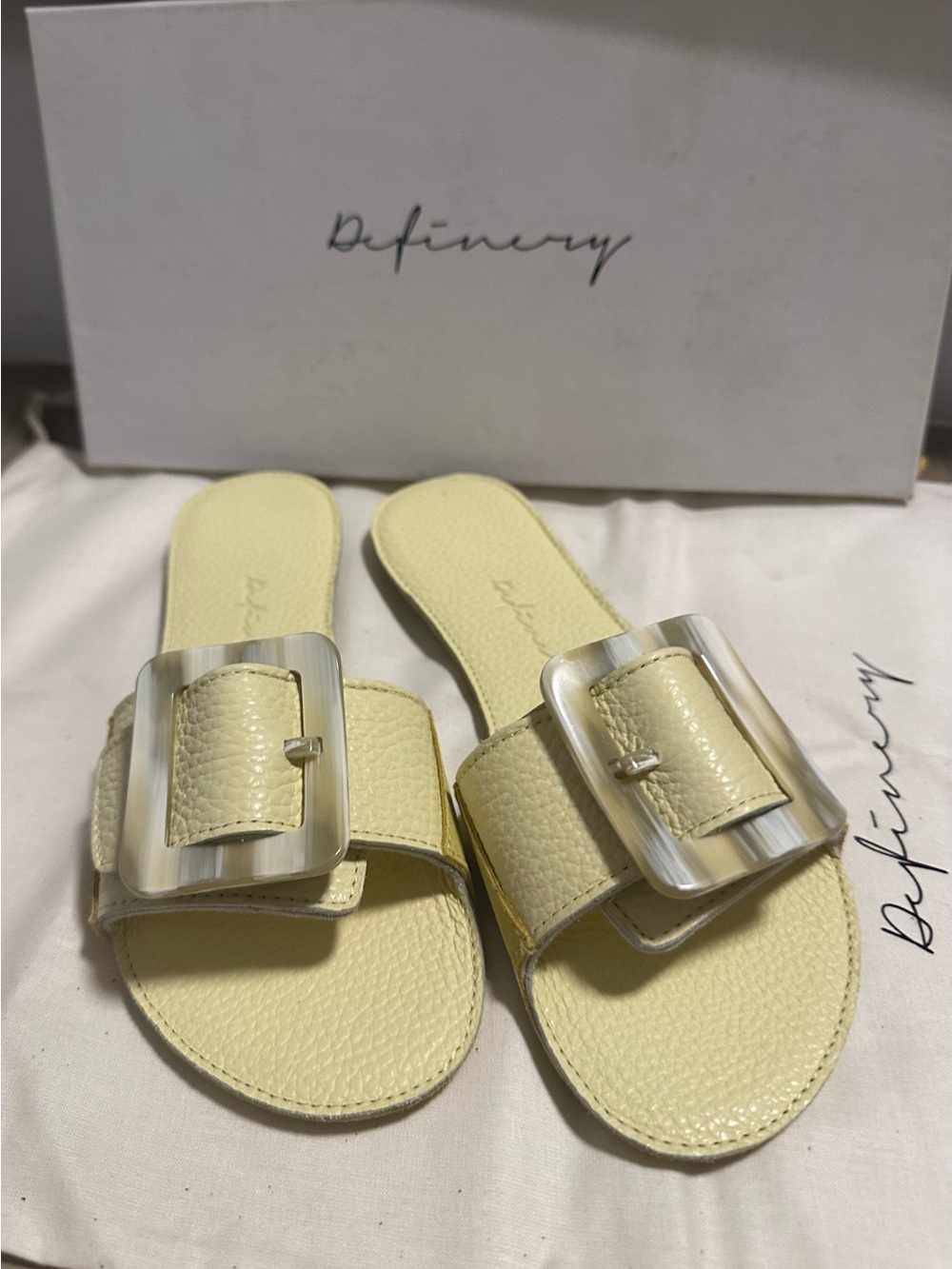 Definery pale Yellow loop open Leather Slide Sandals 35 made in Italy slhoes New - Picture 2 of 16